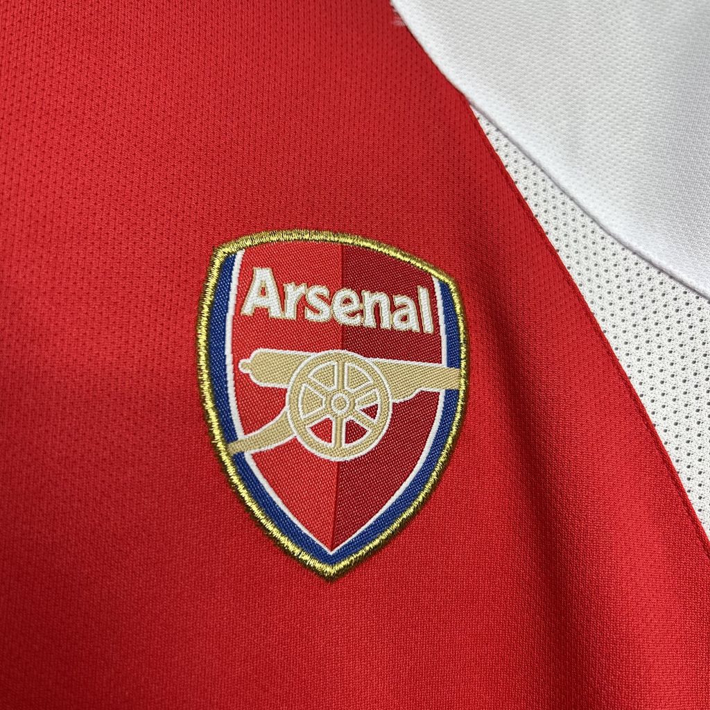 Camisa retrô do Arsenal 2002/04