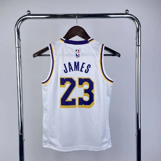 Camisa do time juvenil LeBron James White