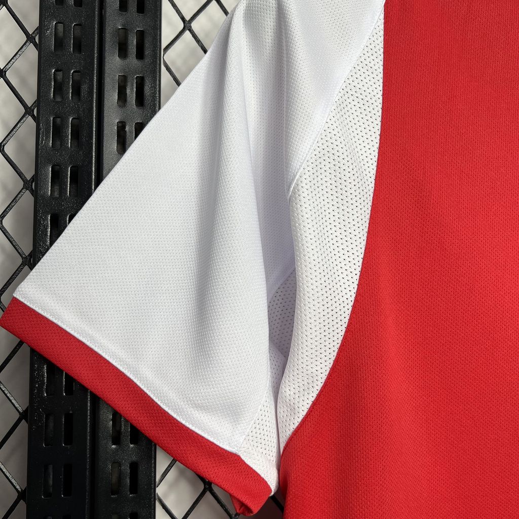 Camisa retrô do Arsenal 2002/04