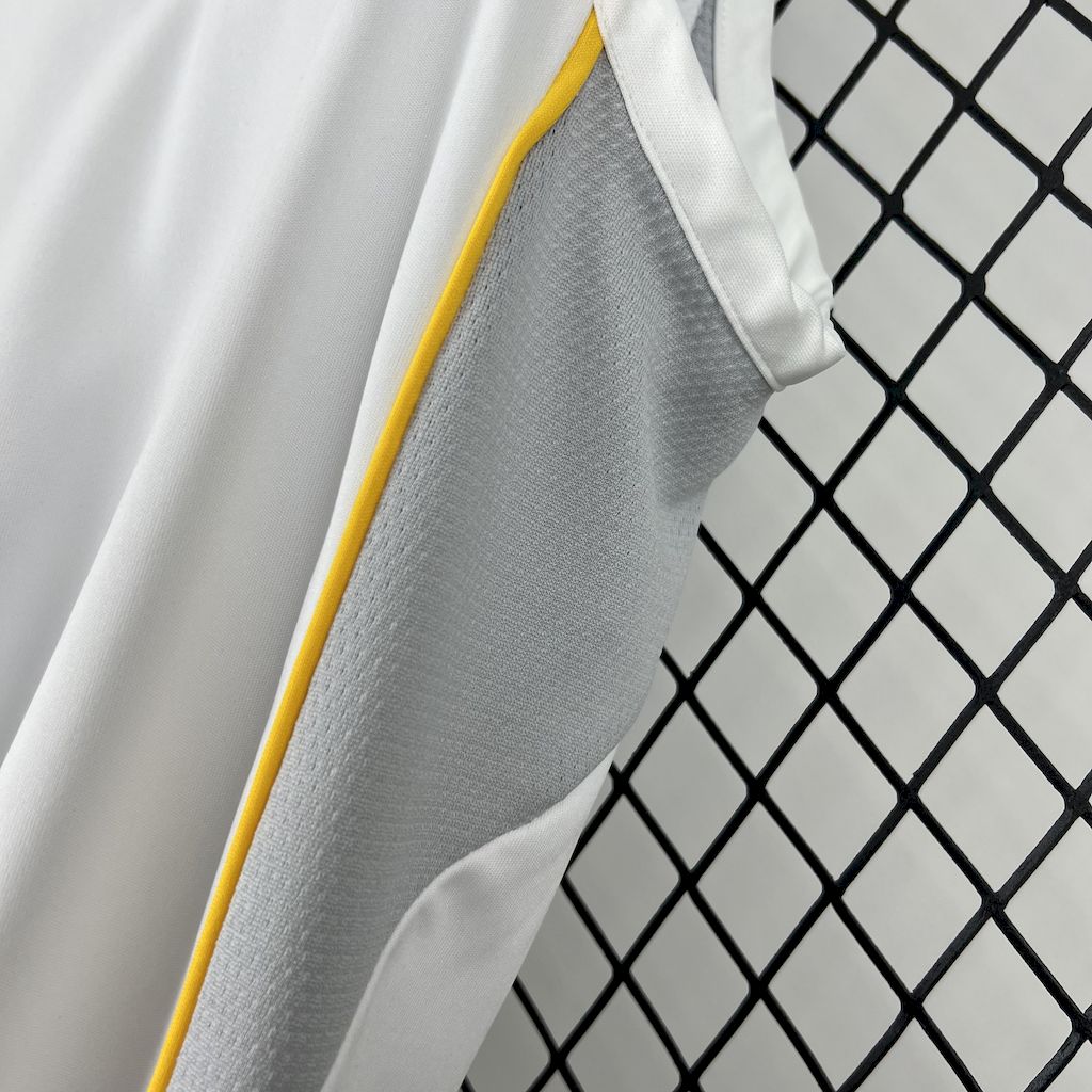 Camisa Branca do Real Madrid 2025/26