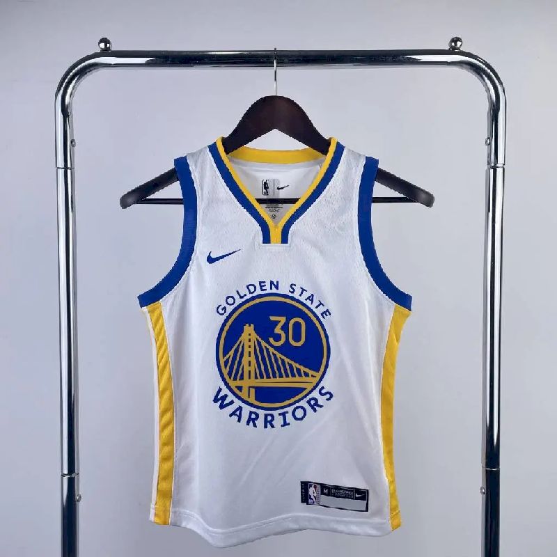 Camisa branca do time juvenil Stephen Curry