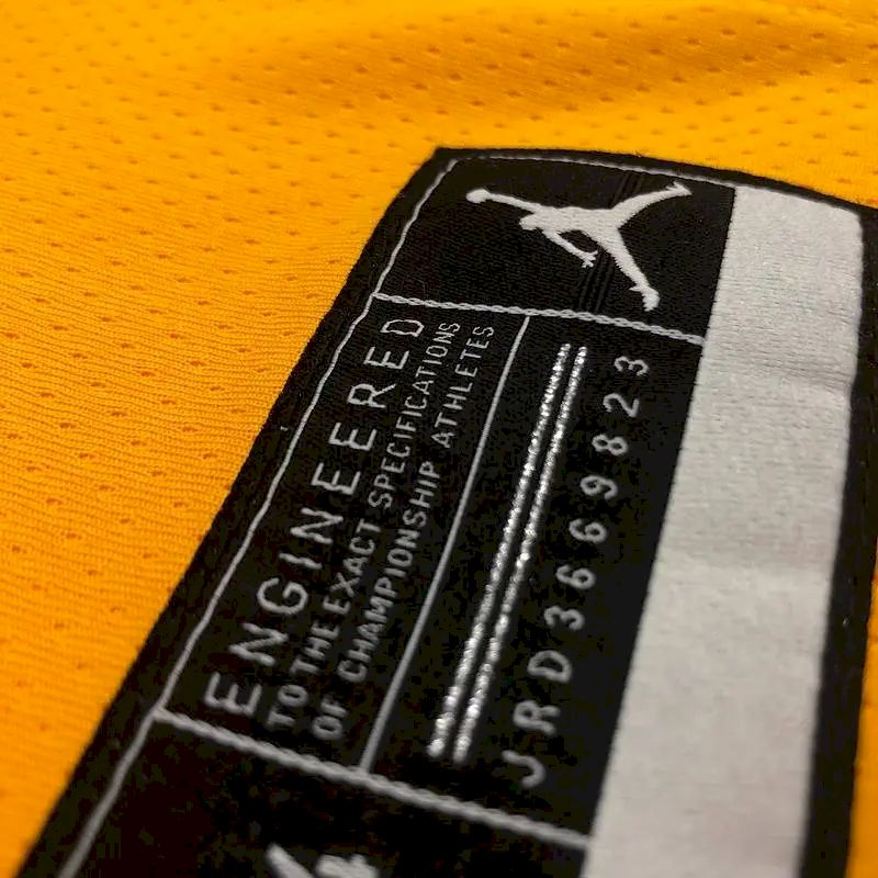 Camisa amarela masculina Klay Thompson versão jogador – Edição Statement