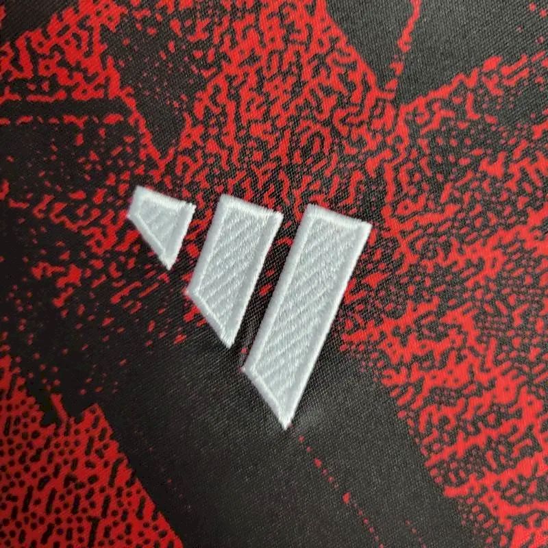 Camisa do Flamengo para o treino pré-jogo 2023/24