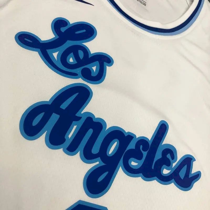 Camisa Kyle Kuzma Masculina Branca Versão Jogador – Edição Clássica Retro