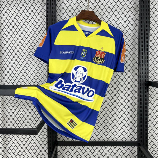 Terceira camisa retrô do Flamengo 2010