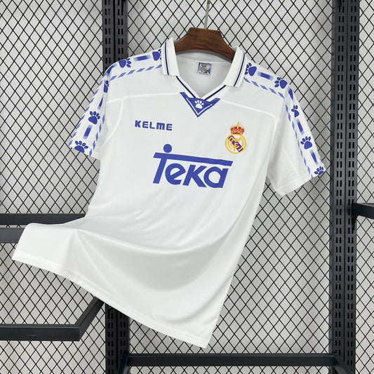 Camisa retrô do Real Madrid 1996/97