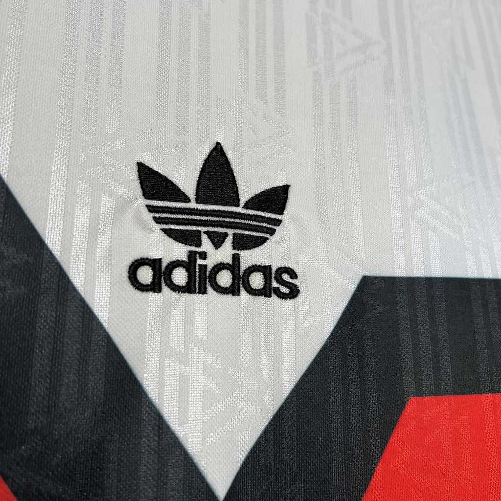 Camisa retrô da Alemanha para a Copa do Mundo de 1990