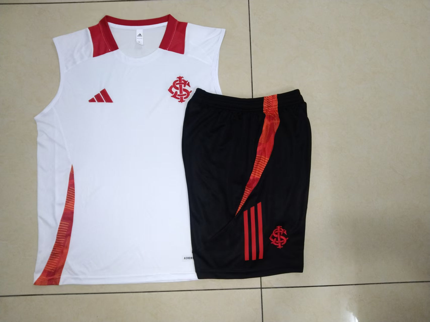 Regata e Short Internacional 2024/25 Adulto 815