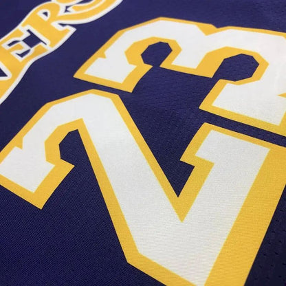 Camisa LeBron James Masculina Roxa Versão Jogador – Edição Clássica Retrô