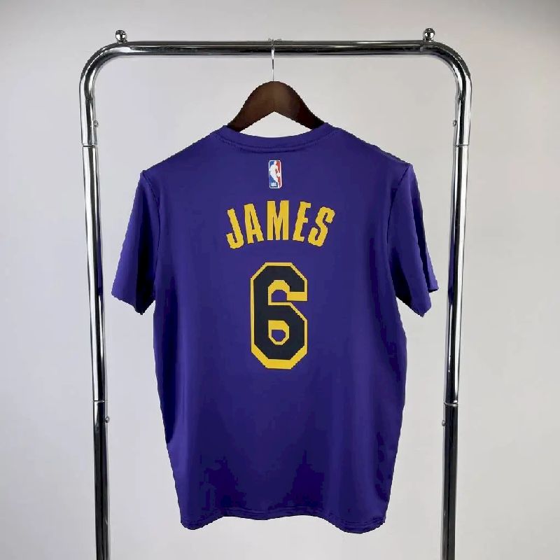 Camiseta masculina roxa do time LeBron James