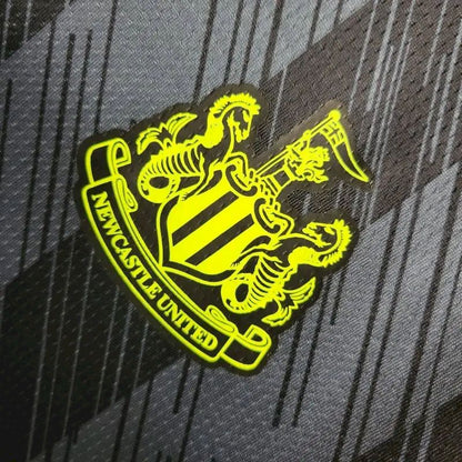 Camisa de treino pré-jogo do Newcastle United 2023/24