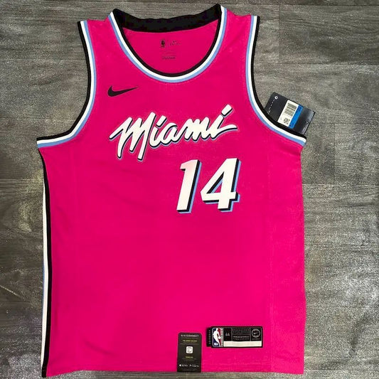 Camisa Tyler Herro Masculina Rosa Versão Jogador – Edição Clássica Retro