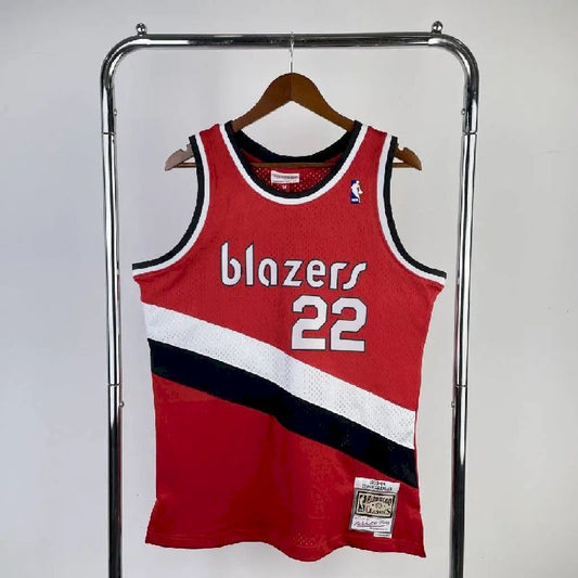 Men’s M&N 1983/84 Clyde Drexler Red Retro Jersey