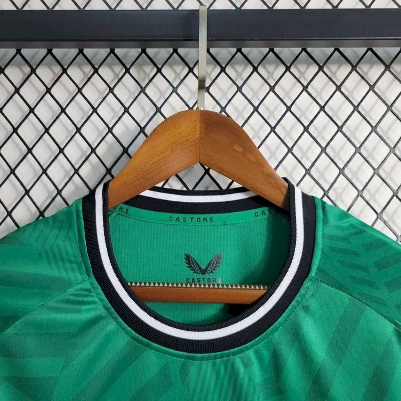 Camisa reserva do Newcastle United 2023/24