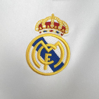 Camisa retrô da UCL do Real Madrid 2001/02
