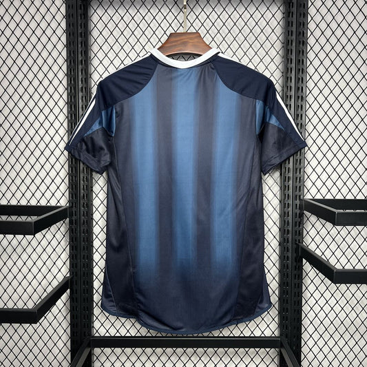 Newcastle United 2004/06 Away Retro Jersey