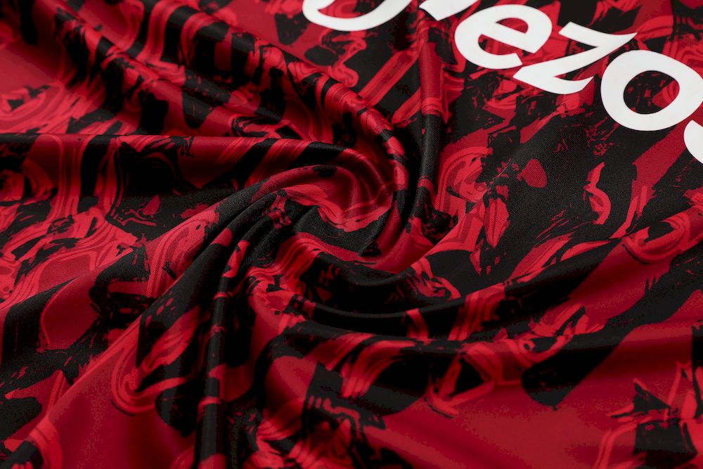 Camisa de treino adulto + short Manchester United 2023/24 418