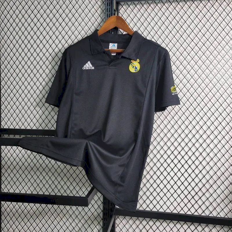 Camisa retrô da edição reserva da Liga dos Campeões do Real Madrid 2002/03