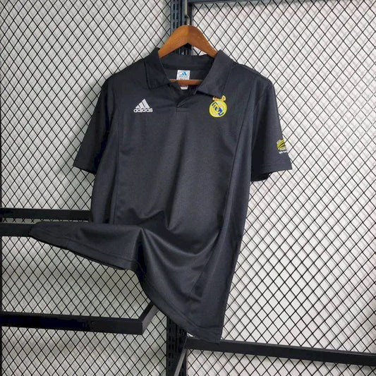 Camisa retrô da edição reserva da Liga dos Campeões do Real Madrid 2002/03