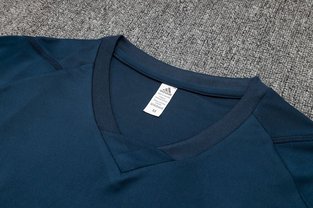 Camisa e calça de treino adulto do Real Madrid 2023/24 815
