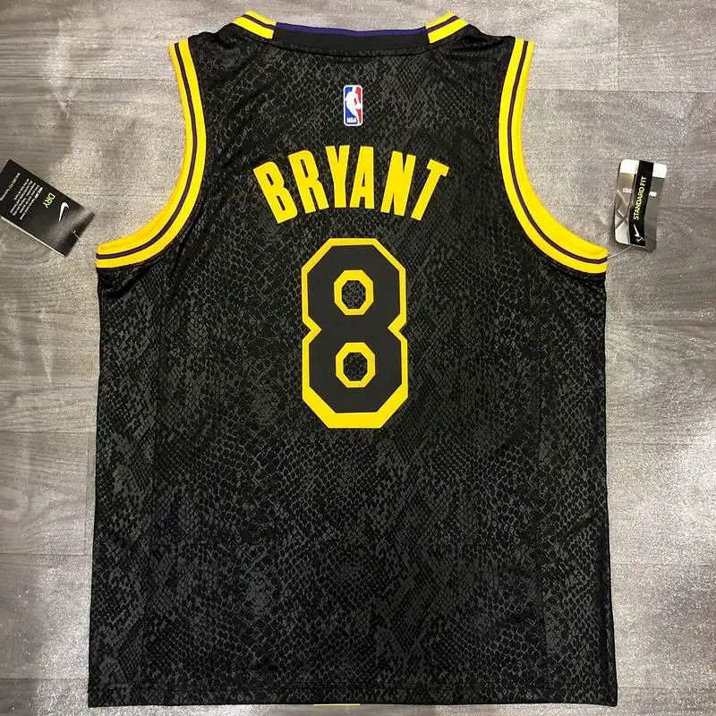 Camisa Kobe Bryant Black Mamba versão masculina do jogador