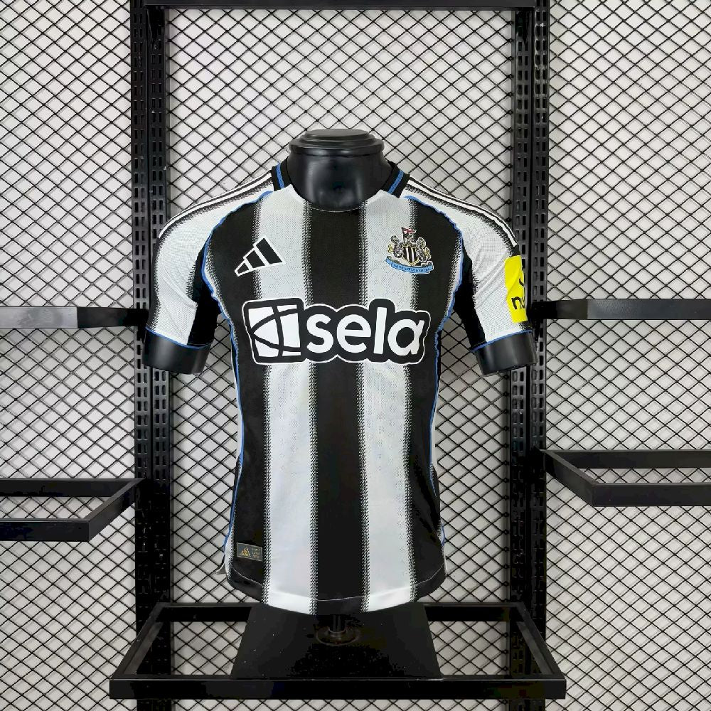Men's Newcastle United 2025/26 Home Jersey Player Version