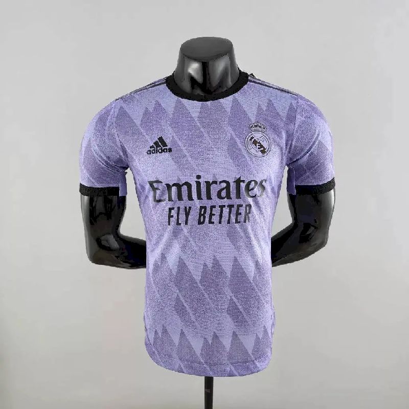 Camisa reserva do Real Madrid 2022/23, versão 2 do jogador