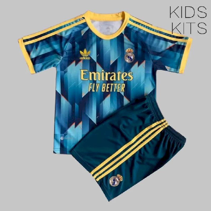 Kit Infantil Conceito Real Madrid 2022/23
