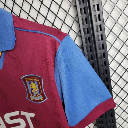 Camisa retrô do Aston Villa 1995/96