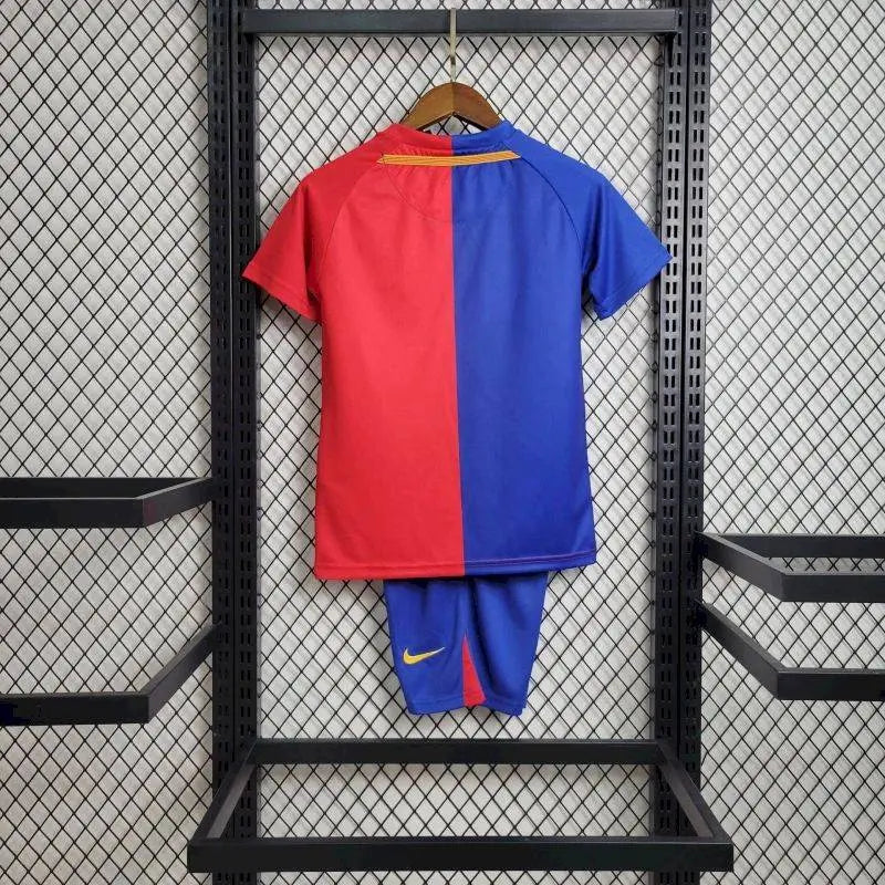 Camisa e shorts retrô infantil do Barcelona 2008/09