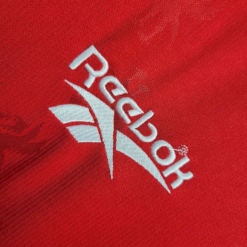 Camisa retrô do Liverpool 1996/97