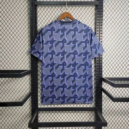 Camisa de treino pré-jogo do Real Madrid 2023/24