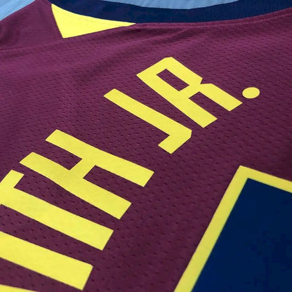 Camisa masculina JRSmith Maroon Swingman Player Version – Edição Icon