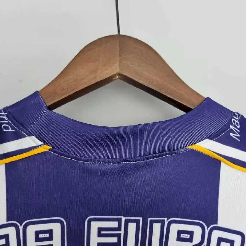Camisa retrô autografada do Real Madrid, campeão da UCL de 1998