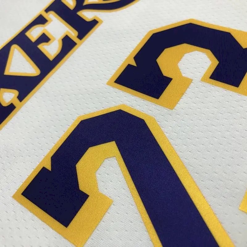 Camisa masculina LeBron James White Team – Edição de 75º aniversário