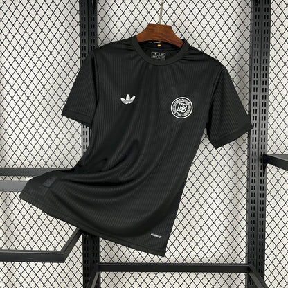 Camisa preta comemorativa dos 125 anos da Alemanha 2025/26