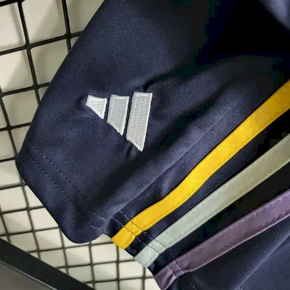 Kit reserva infantil do Real Madrid 2023/24