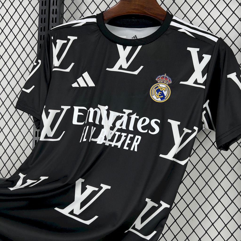 Camisa Louis Vuitton Joint Edition Preta do Real Madrid 2025/26