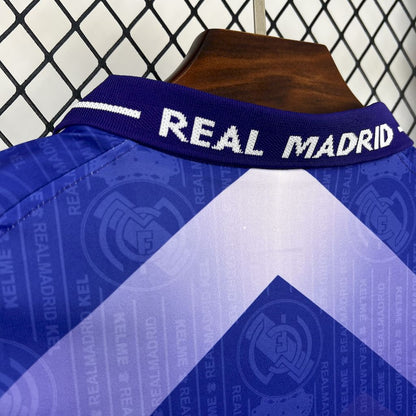 Camisa reserva retrô do Real Madrid 1996/97
