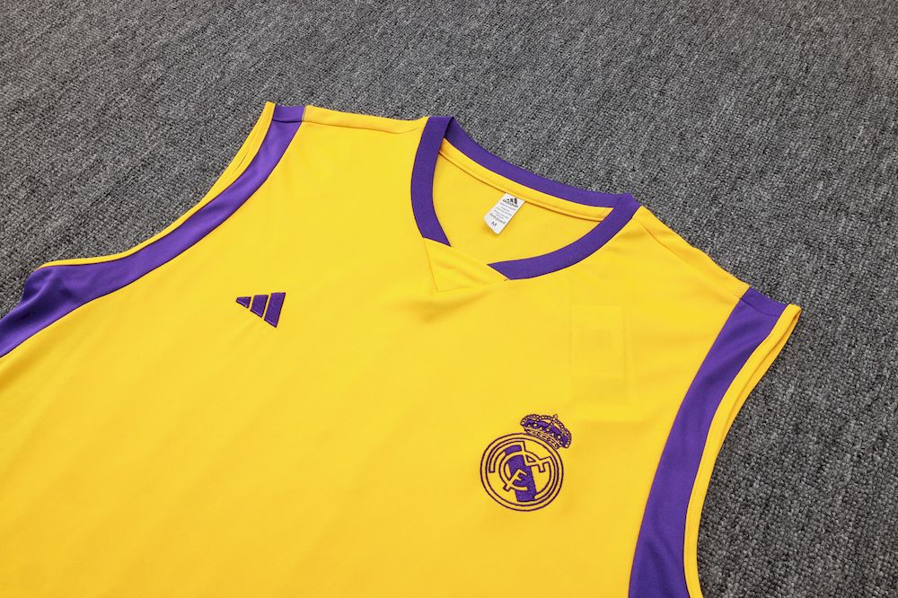 Camiseta regata e short adulto Real Madrid 2023/24 815