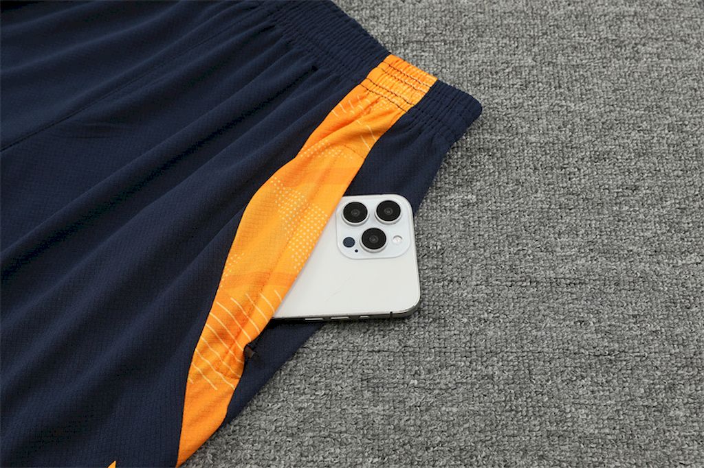 Camisa de treino adulto + short do Real Madrid 2024/25 14001