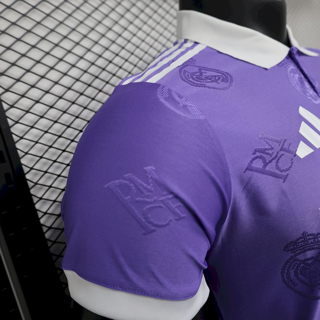 Maillot Real Madrid 2025/26 édition spéciale violet clair version joueur