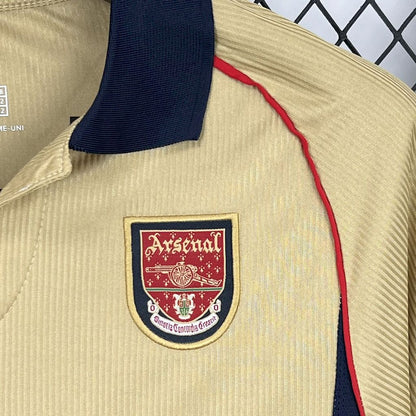 Camisa retrô reserva do Arsenal 2001/02