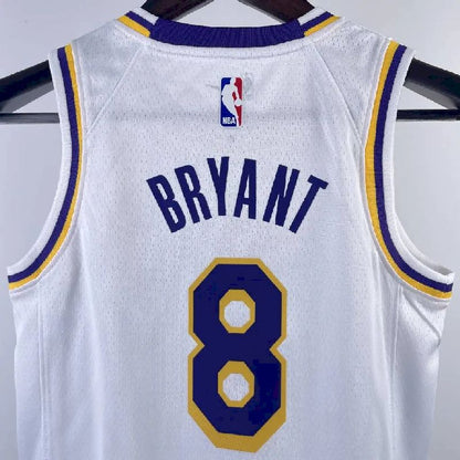 Camisa branca do time juvenil Kobe Bryant
