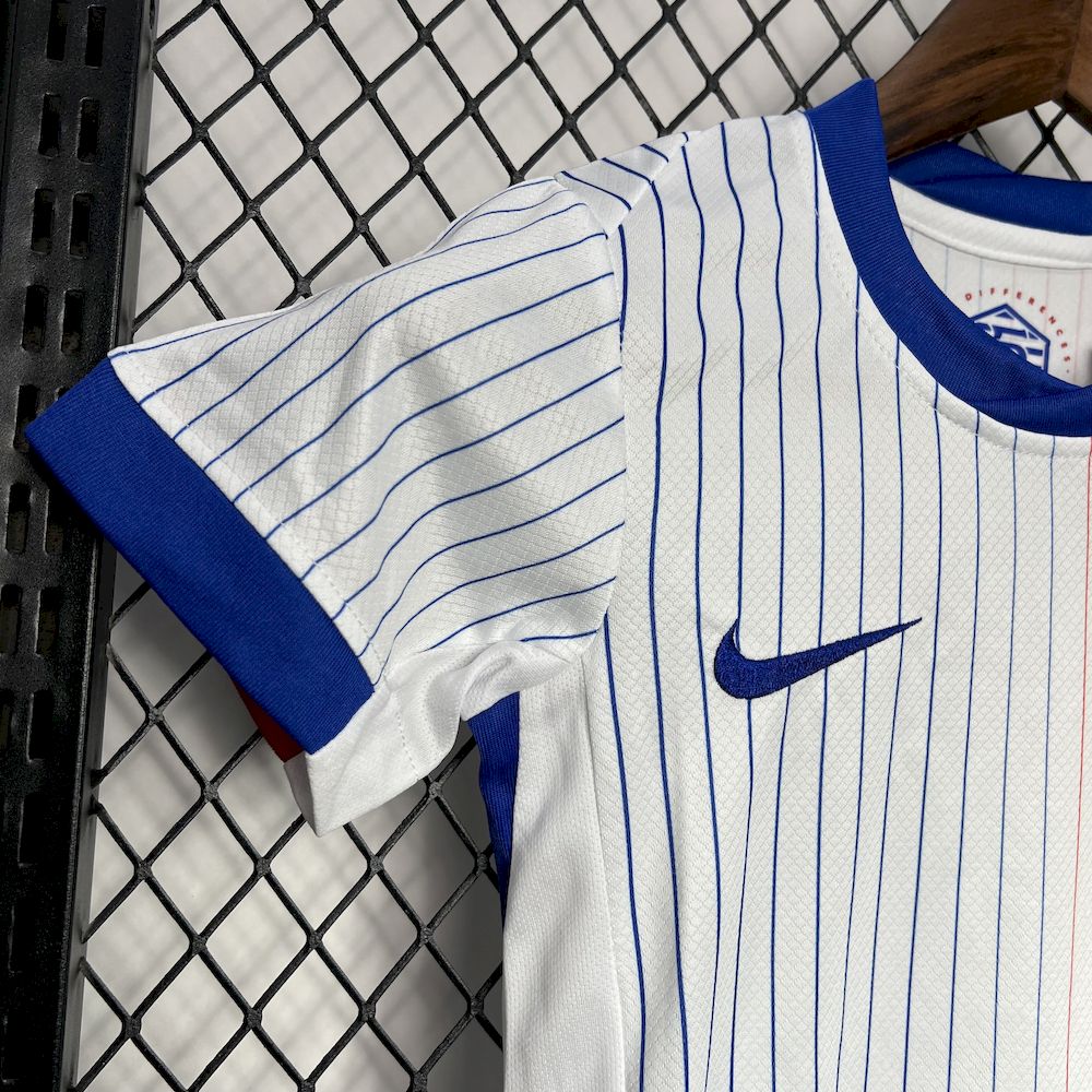 França 2024/25 Euro Away Kit Infantil