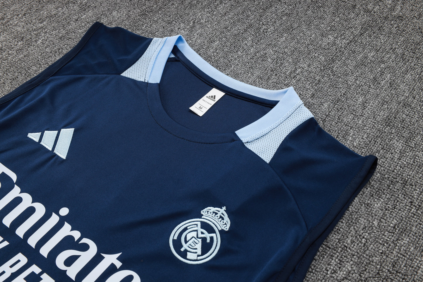 Camiseta regata e short adulto Real Madrid 2024/25 815