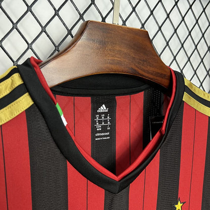 Camisa retrô titular do AC Milan 2013/14