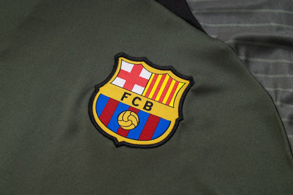 Camisa de treino adulto Barcelona 2023/24 + short 815