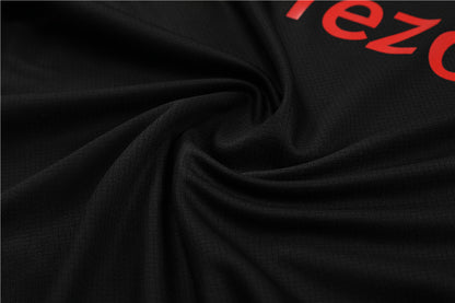 Camisa de treino adulto + short Manchester United 2023/24 14001