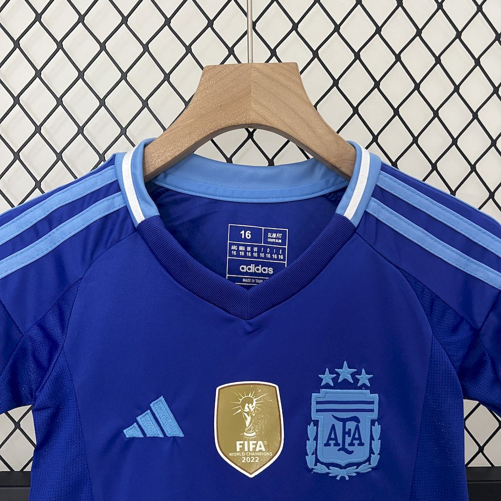 Uniforme reserva infantil da Argentina 2024/25